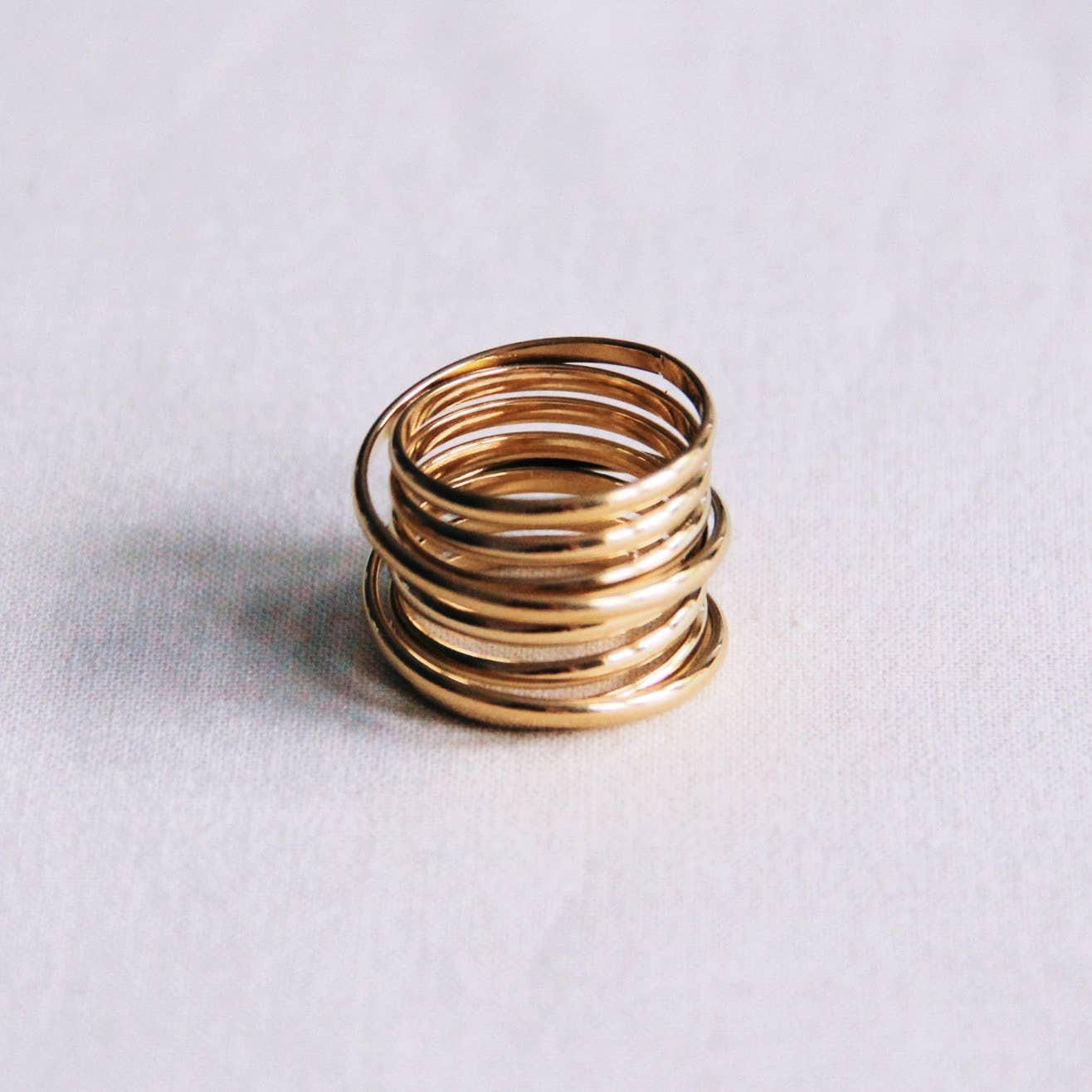 Anillo XL multicapa de acero inoxidable — dorado