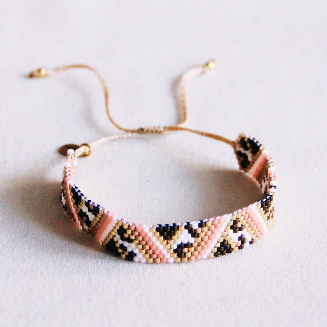 Pulsera tejida a rayas con estampado de leopardo - salmón/taupe