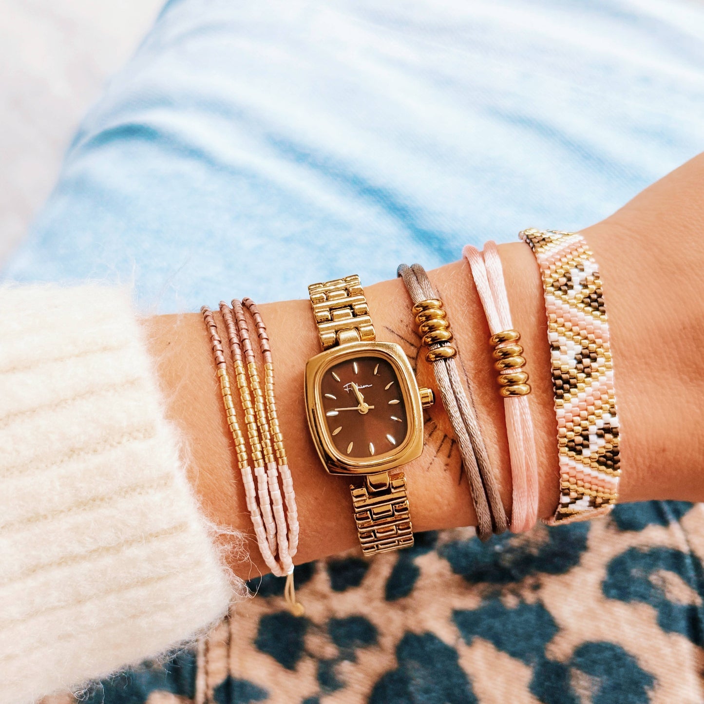 Pulsera tejida a rayas con estampado de leopardo - salmón/taupe