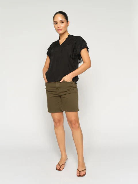 Bermuda Bati Len Shorts