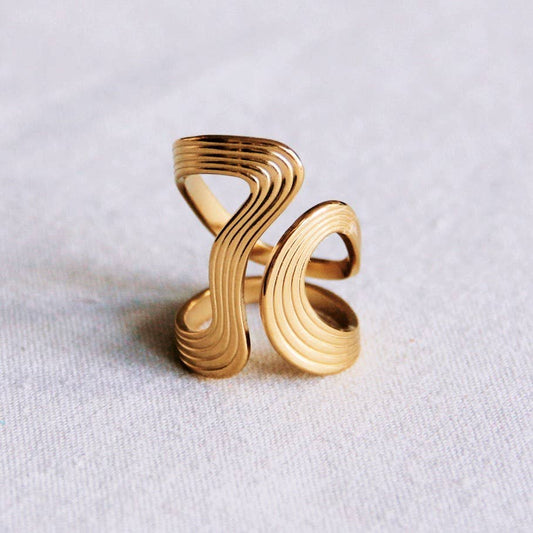 Anillo XL a rayas retro llamativo - dorado
