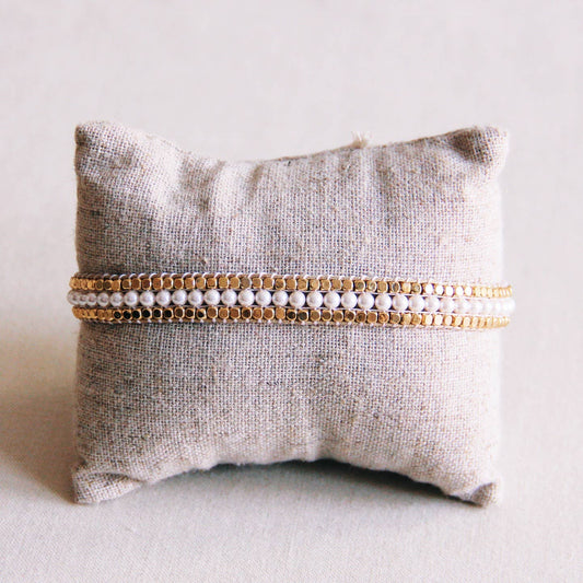 Pulsera tejida con cubos y piedras preciosas - perlas