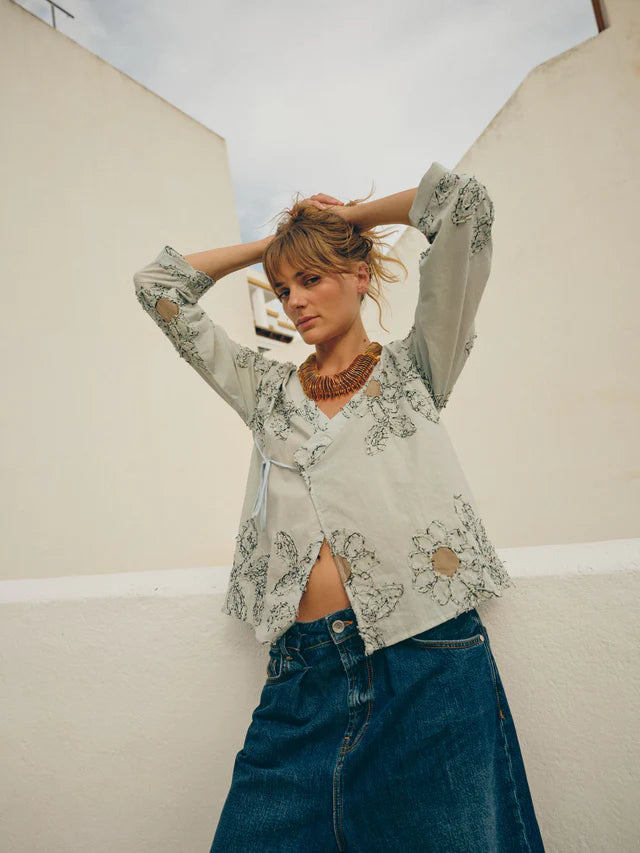 Blusa Charming Bond