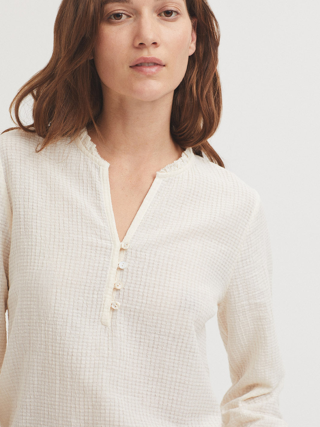 BLUSA ALGODÓN CUELLO VOLANTE