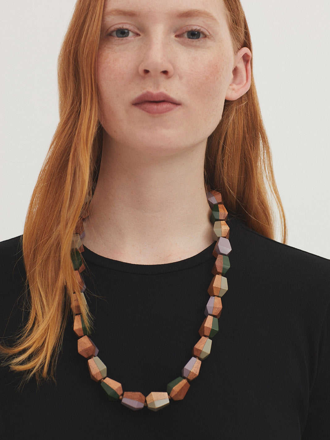 COLLAR MADERA Y RESINA LARGO