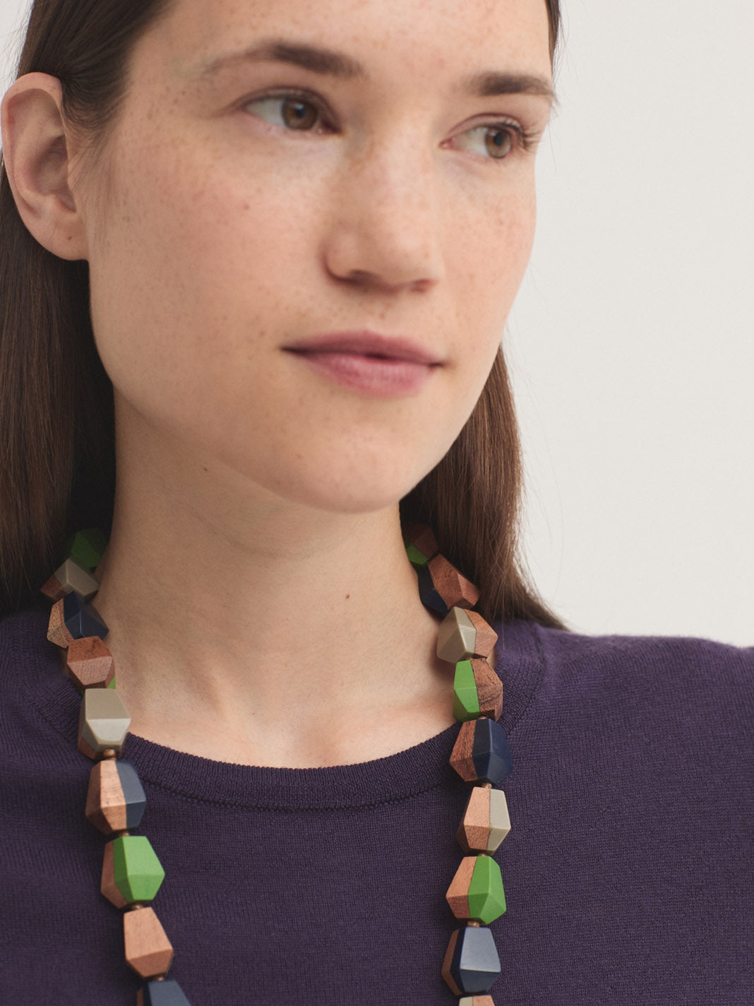 COLLAR MADERA Y RESINA LARGO