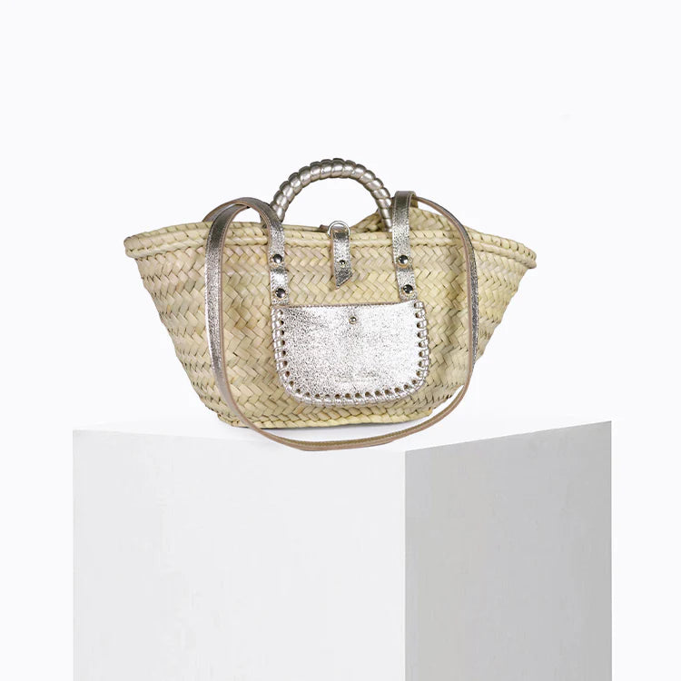 Cesta Pequeña con Asa Dorada