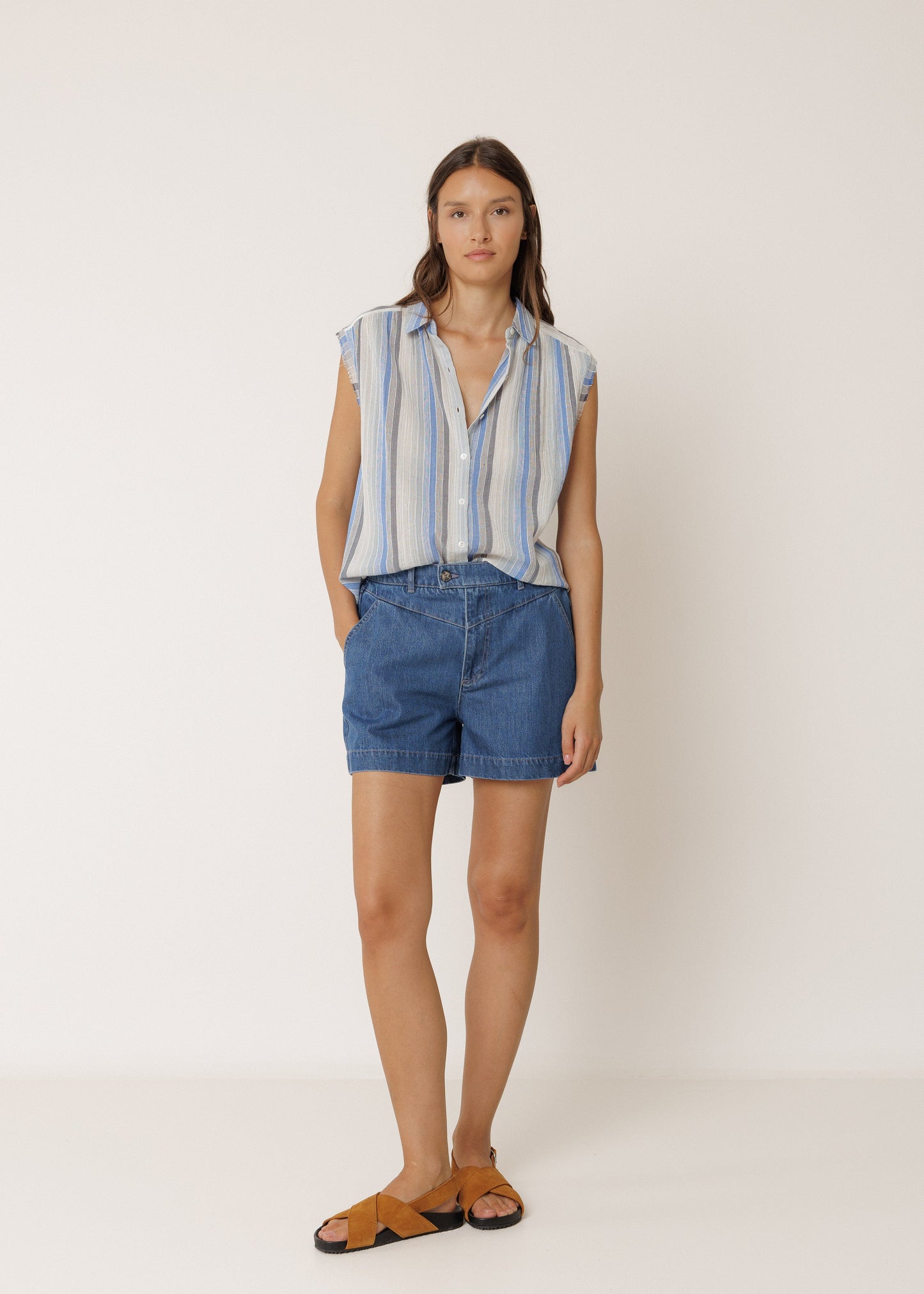 Bermuda denim corta