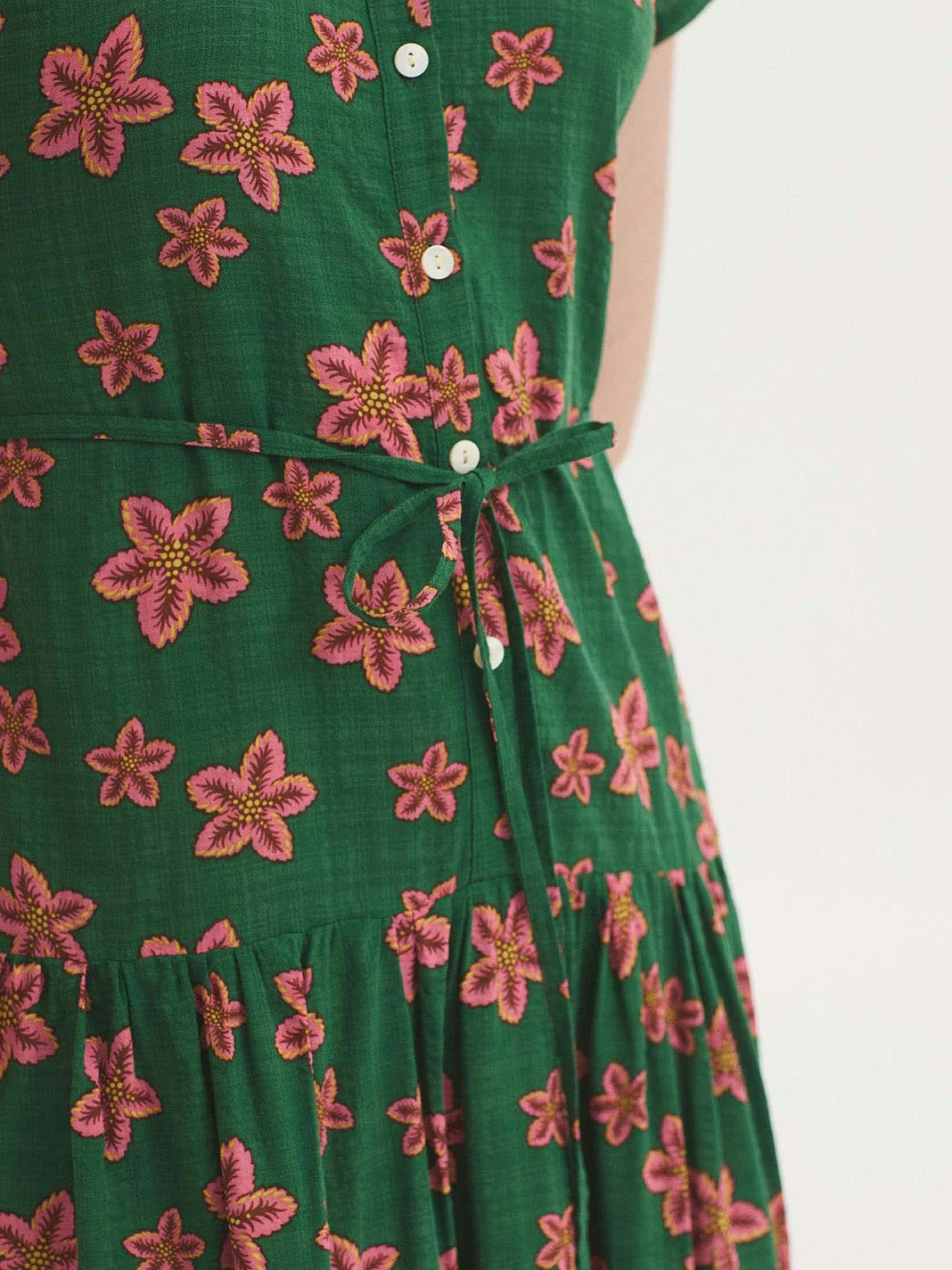 Vestido Fluido Star Flowers Print