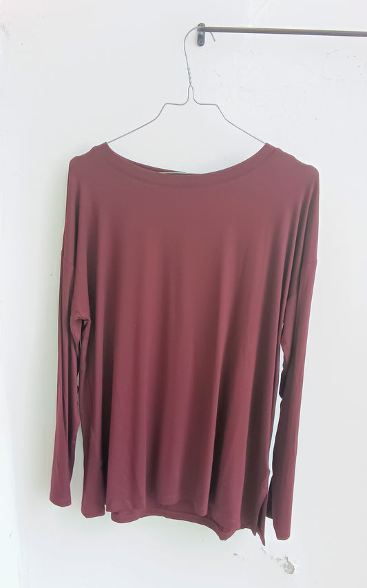 CAMISETA VISCOSA CON SPACCHI